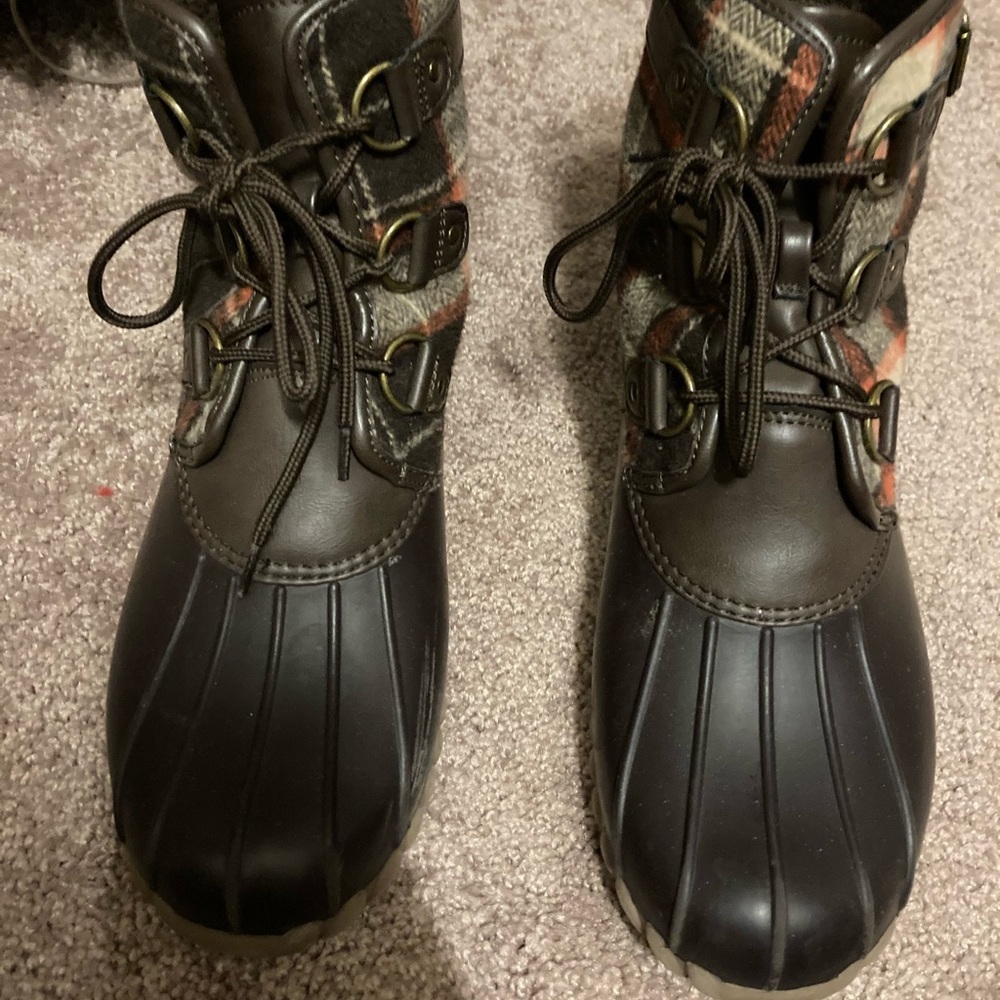 Winter boots